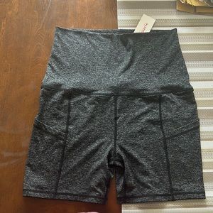 Maternity biker shorts